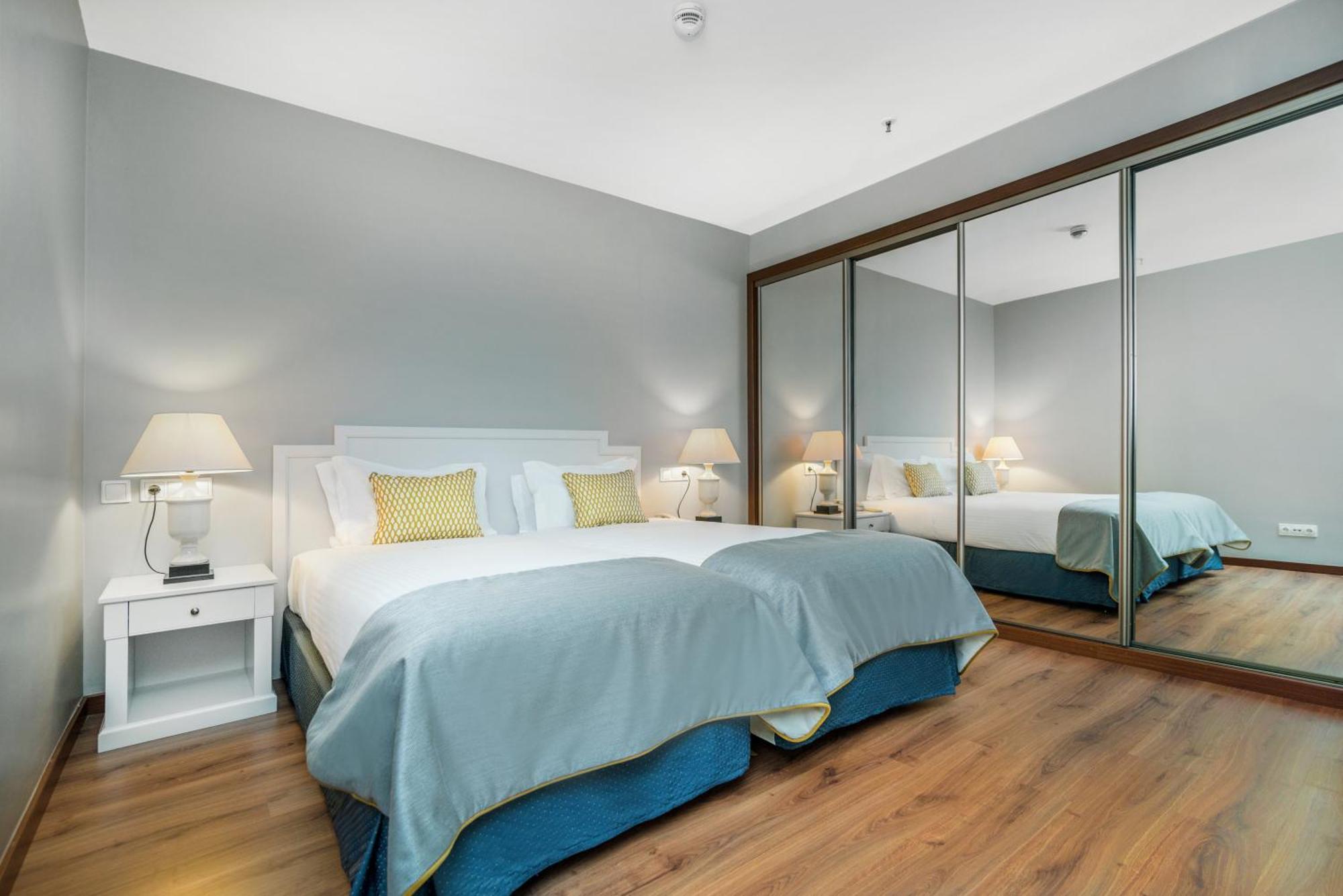 One-Bedroom Apartment,1285078837:JPEG